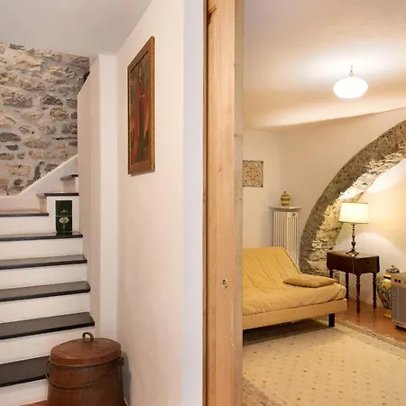 Casa Di Gina Nyaraló